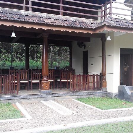 7Th Heaven Resorts Kochi Esterno foto
