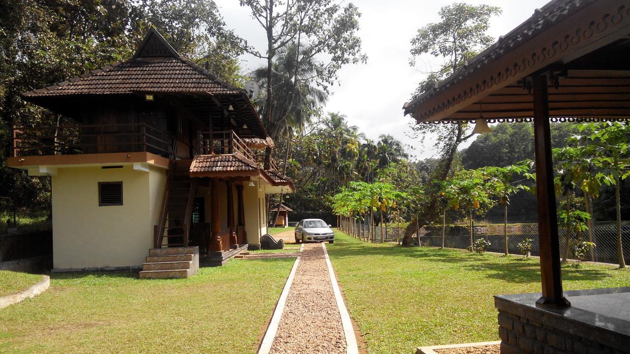 7Th Heaven Resorts Kochi Esterno foto